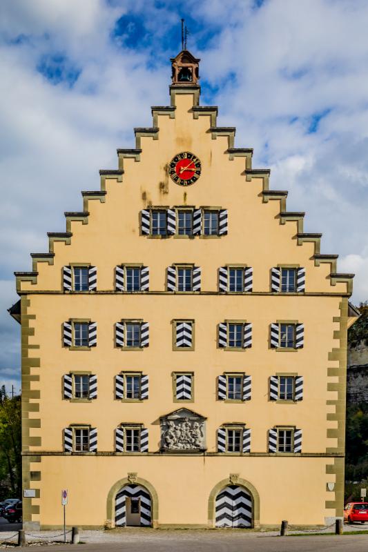 Suisse height=