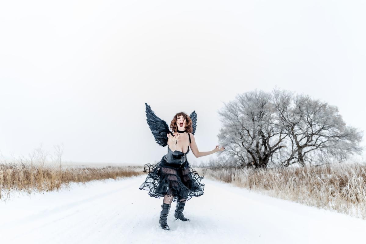 white space black angel height=